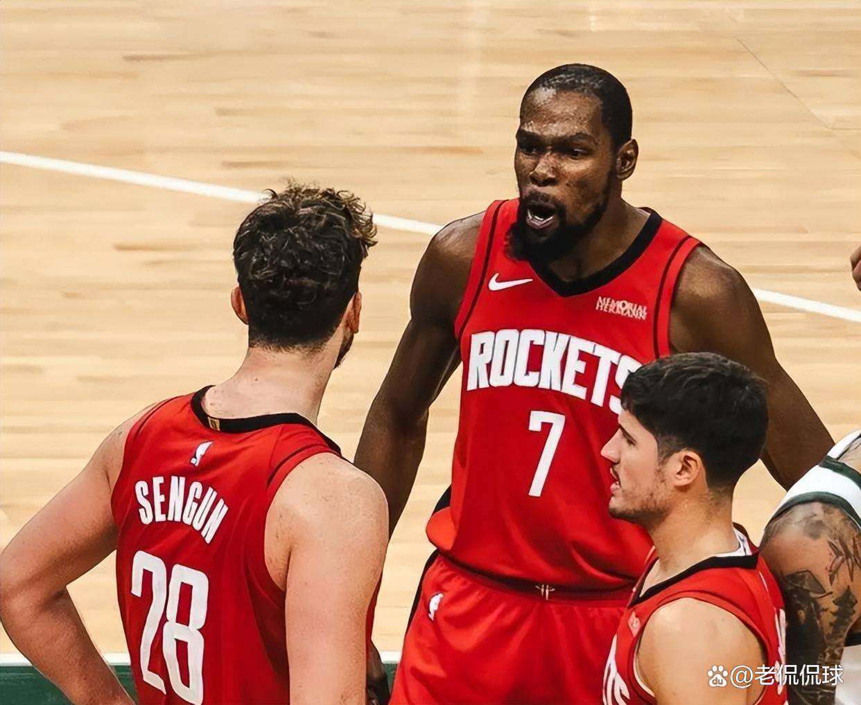 英雄联盟-关于NBA季后赛倒计时，波特兰开拓者清晨外线爆发，细节引发关注，球迷炸锅，阵容厚度经受考验的信息